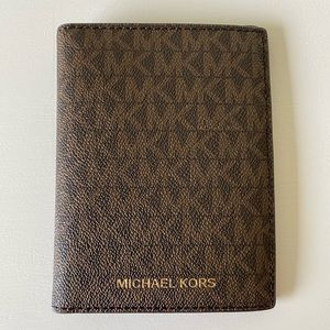 michael kors passport holder